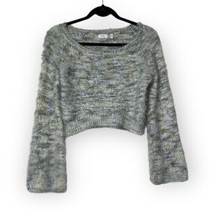 Neely cropped fuzzy soft sweater size XS